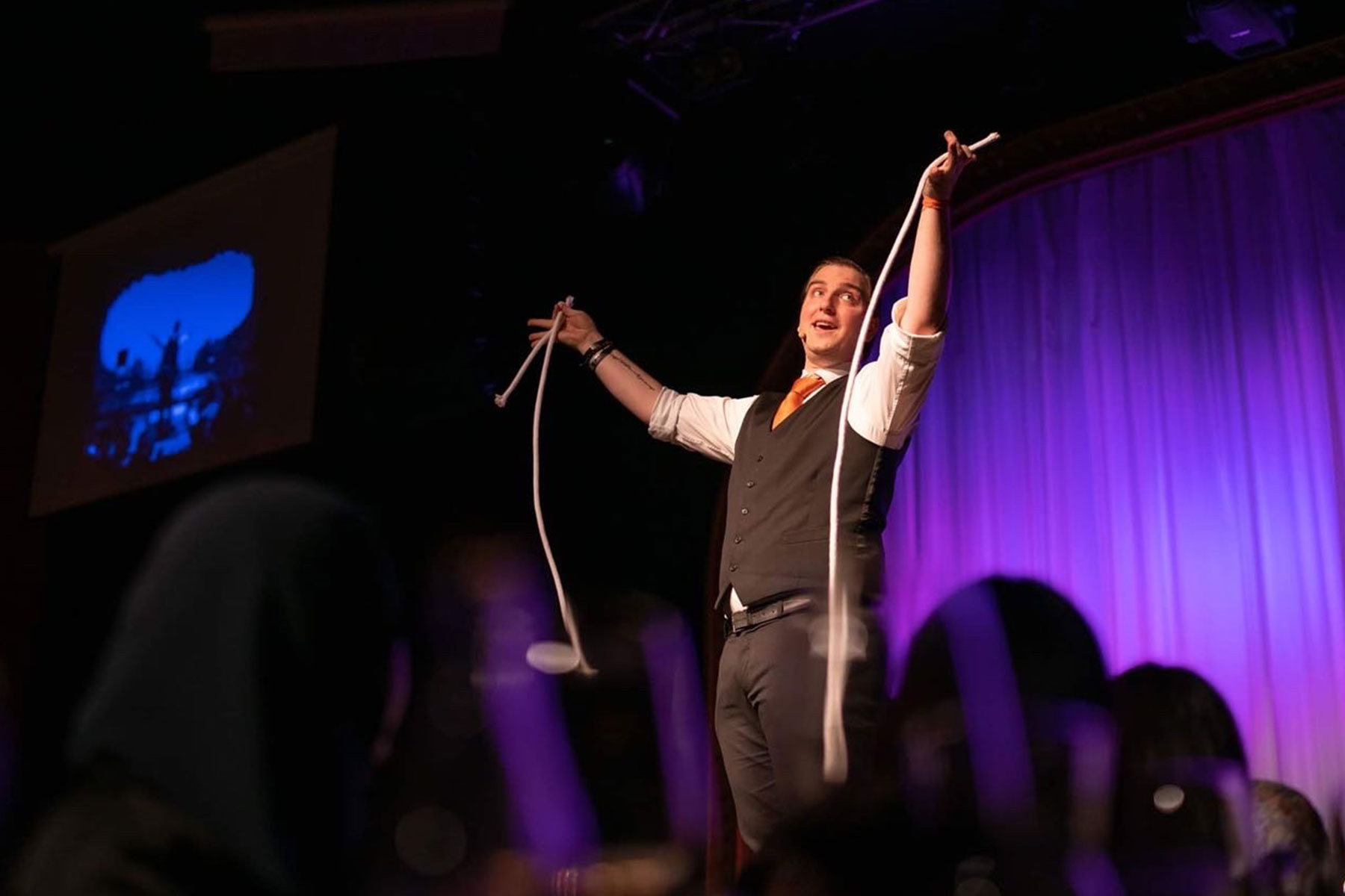 Scenshow med Anders Fox